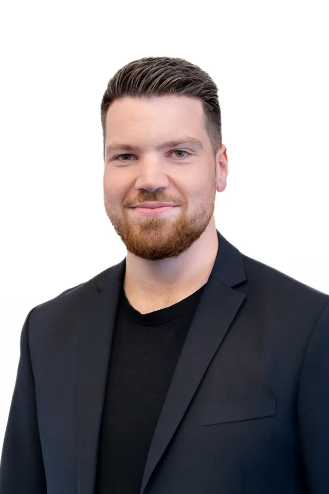 Mads Branth Stjernholm