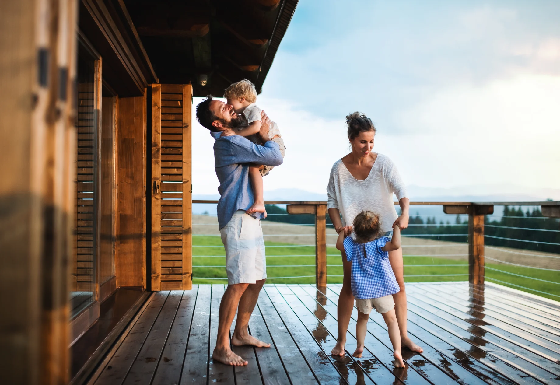 Familie i sommerhus