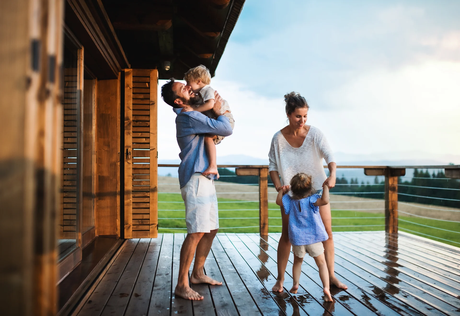 Familie i sommerhus