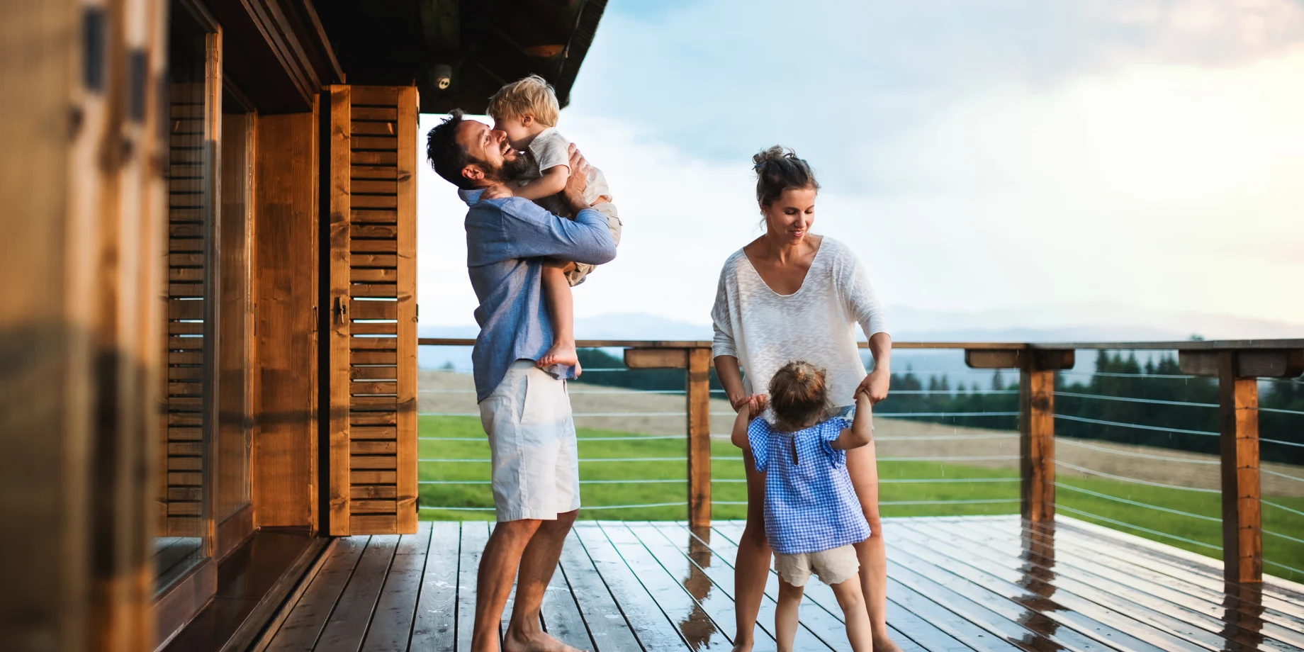 Familie i sommerhus